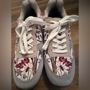 Women’s Botanical Theme Inkkas